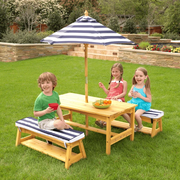 Kidkraft® Kinder Tuintafelset Met Bankjes, Kussens En Parasol, Blauw Met Witte Strepen 3 Kidkraft® Kinder Tuintafelset Met Bankjes, Kussens En Parasol, Blauw Met Witte Strepen - Afbeelding 3